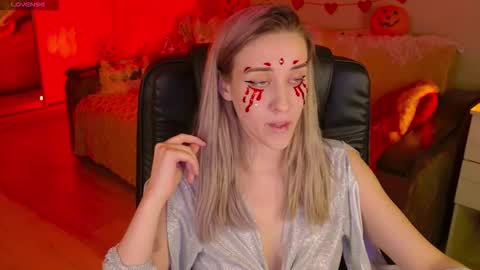 olivia_daze online show from November 2025 07:05:02 PM