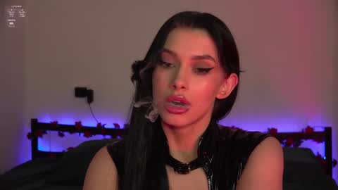 Olivia Faye online show from December 2025 06:03:02 PM