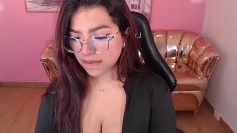 Snapshot of olivia_grenville_t chatting on September 2025 08:03:01 PM Olivia online show from September 2025 08:03:01 PM