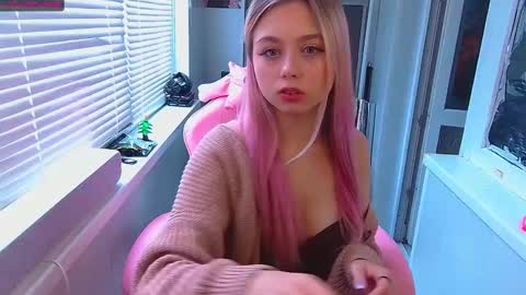 Olivia online show from December 2024 07:47:01 AM