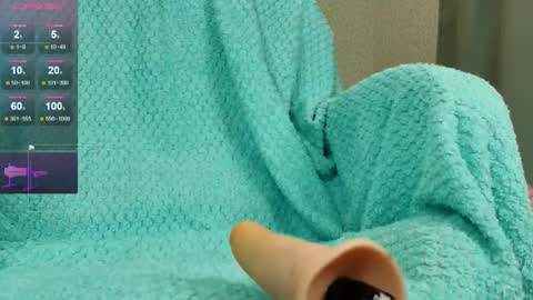 Olivia Hi guys Follow me  online show from May 2026 11:13:01 PM