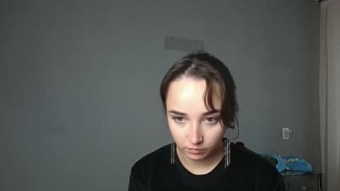 Olivia online show from October 2025 12:16:01 PM