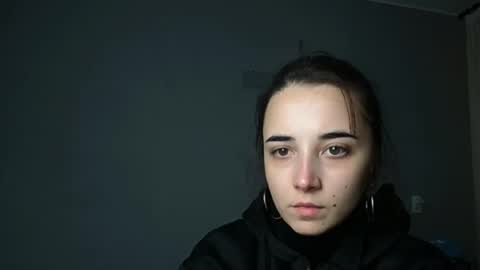 Olivia online show from November 2025 05:46:02 PM