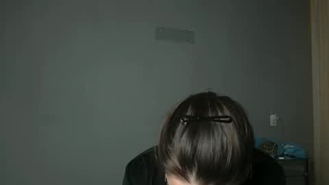 Olivia online show from November 2025 04:43:02 PM