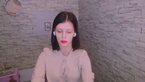 Olivia online show from December 2024 09:40:02 AM