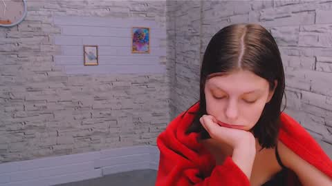 Olivia online show from January 2025 10:28:02 PM