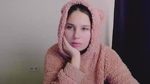 Olivia online show from September 2025 03:54:01 AM