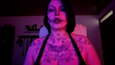   online show from October 2025 02:24:02 PM