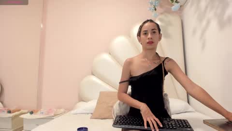 Snapshot of olivia_stevens_ chatting on February 2025 08:00:02 PM Olivia online show from February 2025 08:00:02 PM