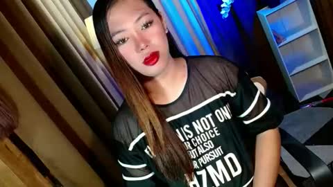 Miss OLIVIA online show from November 2025 10:04:02 AM