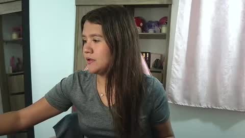 Snapshot of olivia_watson_ chatting on September 2025 12:05:02 PM Olivia online show from September 2025 12:05:02 PM
