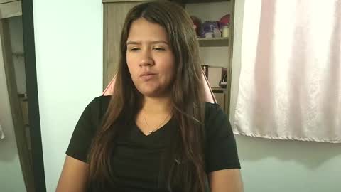 Snapshot of olivia_watson_ chatting on October 2025 12:37:01 PM Olivia online show from October 2025 12:37:01 PM