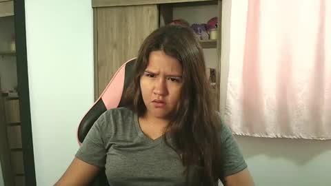 Snapshot of olivia_watson_ chatting on October 2025 01:44:01 PM Olivia online show from October 2025 01:44:01 PM