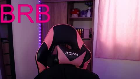 Olivia online show from November 2025 04:10:02 PM