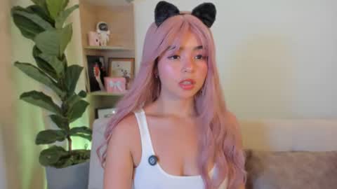 Snapshot of olivia_xd_ chatting on June 2026 05:54:02 AM Olivia online show from June 2026 05:54:02 AM