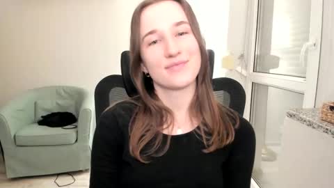 Snapshot of oliviaaa2003 chatting on December 2024 10:51:01 PM Oliwiaa2004 online show from December 2024 10:51:01 PM