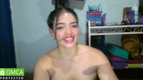 oliviabluee10 online show from December 2024 03:41:01 AM