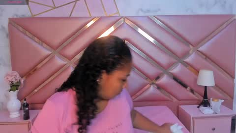 Snapshot of oliviaburningmilf chatting on June 2026 11:32:01 AM Olivia Burning online show from June 2026 11:32:01 AM