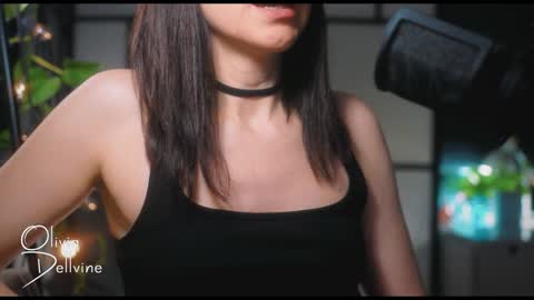 Olivia online show from February 2025 01:33:01 AM