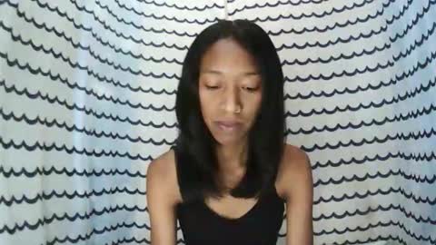 oliviah27 online show from November 2025 08:25:01 AM