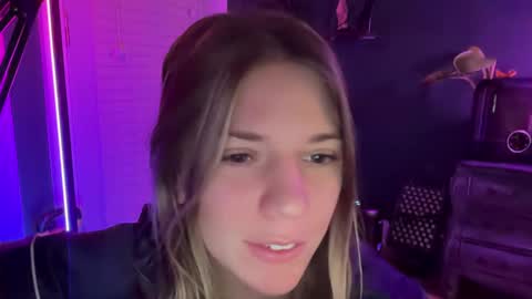 Snapshot of oliviahansleyy chatting on January 2025 03:22:01 AM Olivia online show from January 2025 03:22:01 AM