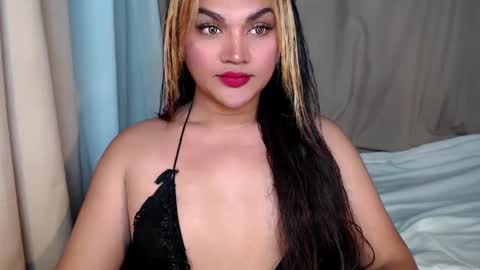 oliviahot22 online show from March 2025 07:10:01 AM