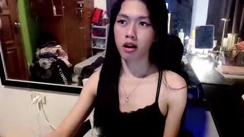 oliviaknightx online show from February 2026 03:10:02 PM