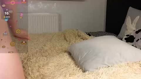 Olivia online show from October 2025 10:09:02 PM