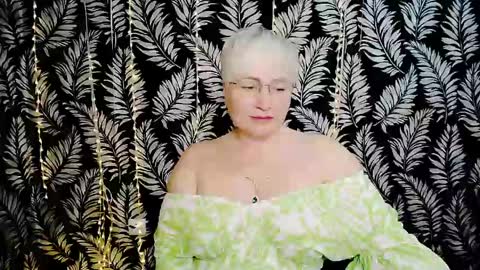 Snapshot of oliviaoskar_ chatting on May 2026 10:42:01 AM Kelly online show from May 2026 10:42:01 AM