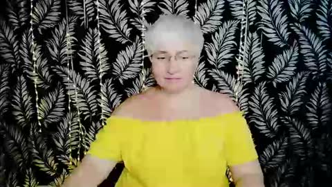 Snapshot of oliviaoskar_ chatting on June 2026 10:13:02 AM Kelly online show from June 2026 10:13:02 AM