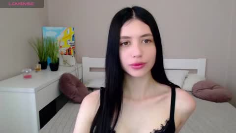 Snapshot of oliviarichi chatting on June 2026 07:02:01 AM oliviarichi online show from June 2026 07:02:01 AM