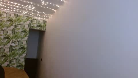 Olivia online show from January 2025 05:26:02 AM