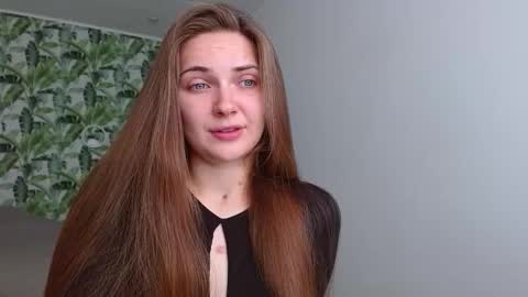 Olivia online show from October 2025 05:28:01 AM