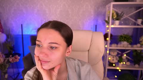 Olivia online show from January 2025 06:47:01 AM