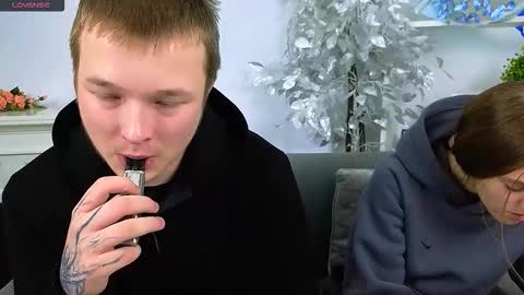 Olli and Stiw online show from November 2025 08:52:02 AM