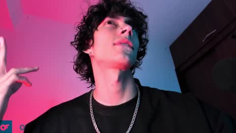     online show from January 2025 04:39:02 AM