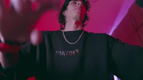     online show from November 2025 02:53:02 AM