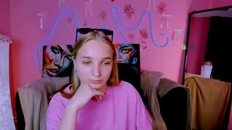 Ollivia online show from May 2026 05:46:01 AM