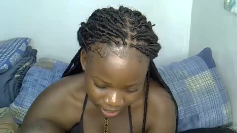 ollleina online show from February 2026 05:35:01 AM