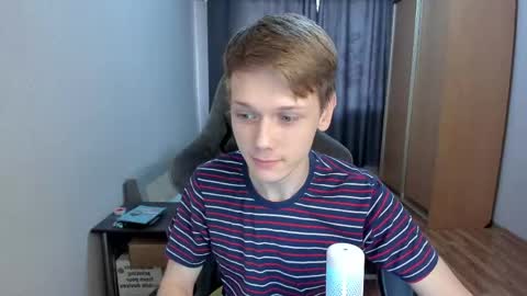 Snapshot of olvr_zoolander chatting on May 2026 12:35:02 PM Oliver and Mira online show from May 2026 12:35:02 PM