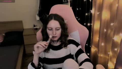 on_yxxx online show from November 2025 09:14:02 PM