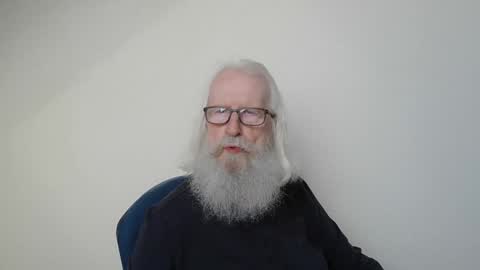 Snapshot of onanister chatting on May 2026 06:40:02 AM Somewhere over the rainbow online show from May 2026 06:40:02 AM
