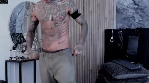     ... online show from October 2025 07:44:02 PM