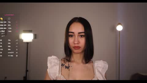 Mia online show from May 2026 10:32:02 AM