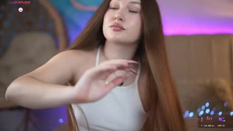 L A Y A online show from June 2026 01:04:01 PM