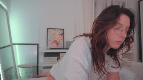 Ariel online show from February 2025 10:45:01 PM