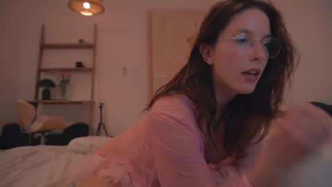 Ariel online show from February 2025 09:53:02 PM