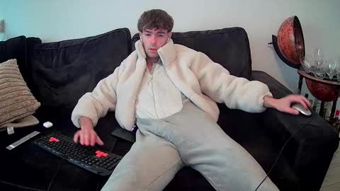 onesieboyx online show from November 2025 09:52:01 AM