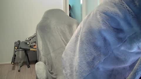 onesieboyx online show from December 2025 12:14:02 PM