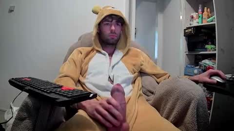 onesieboyx online show from December 2025 09:49:01 AM